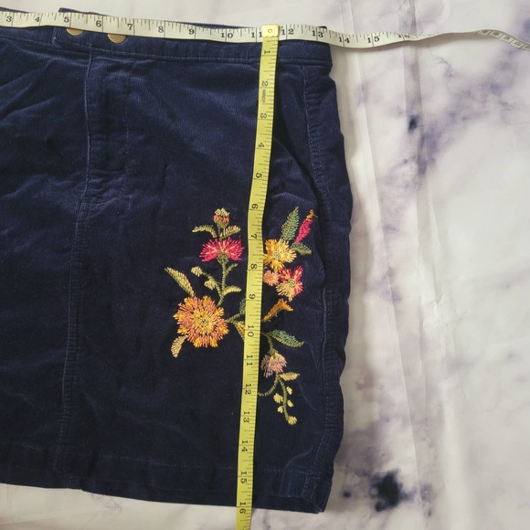 MOSSIMO corduroy floral embroidery skirt 2 - Picture 7 of 7